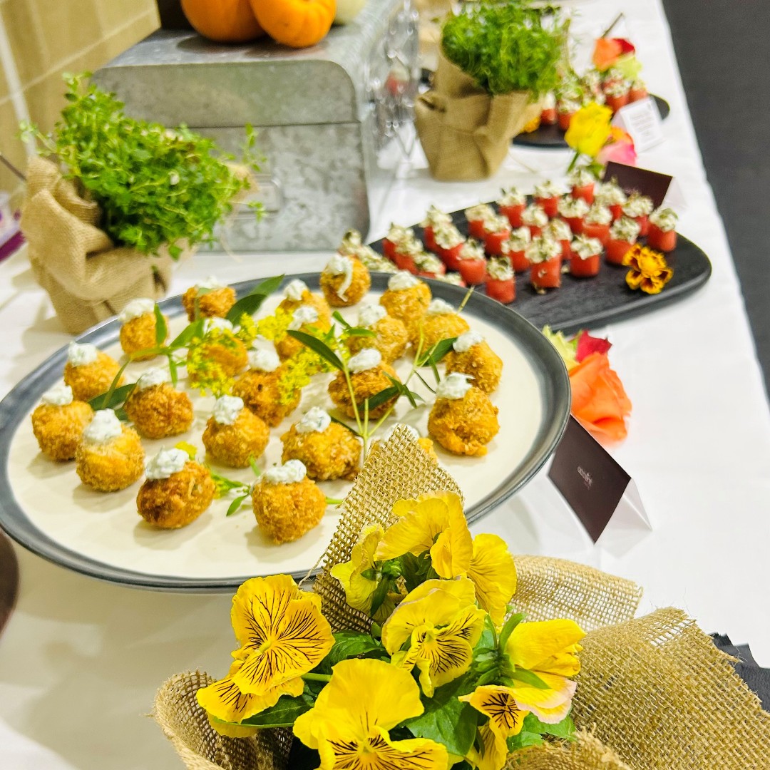 AccentCatering's tweet photo. Last week we catered for @StMichaels_Prep Senior School Fair, &amp; the team did a fantastic job supporting this with a delicious selection of canapes and a typical lunch offer.

#FreshFood #SchoolCatering #Schoolmeals #RealFood #Homemade #Food #AccentCatering #eatfresh #schoolsfair https://t.co/vtHUQAmdei
