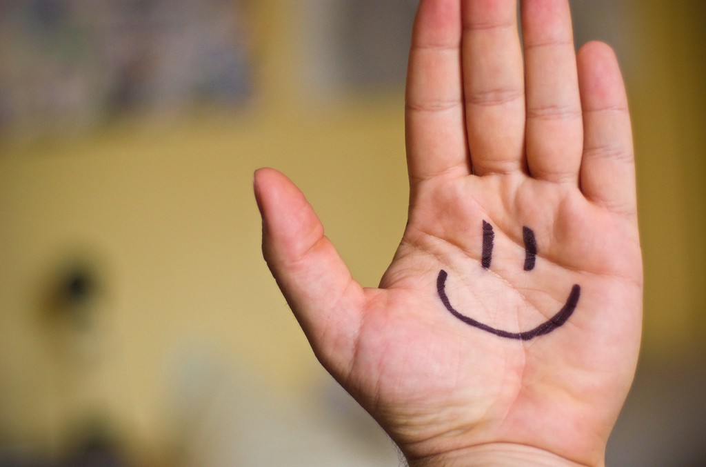 ArthurFFOL's tweet photo. Passing on a smile instead of a scowl is much more beneficial for yourself and everyone around you.
https://t.co/BKVEPCv2WV
#healthiswealth #healthandwellness #funfactsoflife #laughter #humor #healthylifestyle #happiness #whatmakesyouhappy https://t.co/Z6fL8Jqxae