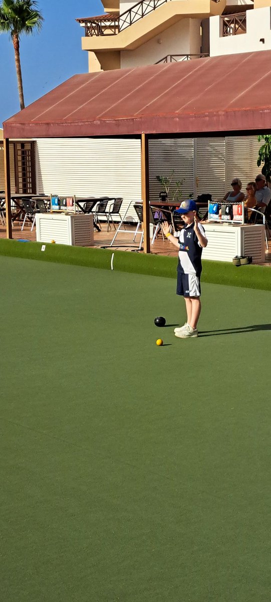 thebowlsacademy's tweet photo. Day 2 - 9am Practise Session...all now back at pool relaxing for 4pm game v TENERIFE GREEN BOWLS CLUB (B TEAM) at 4pm. Couple of late fitness tests due to bit of sunburn but everyone should be fine 🙏 @BowlsScotland @Glasgow_Sport @thedunwells @AsdaFoundation #YBAJET2 🇮🇨🇮🇨🇮🇨 https://t.co/1jTXbrwWds