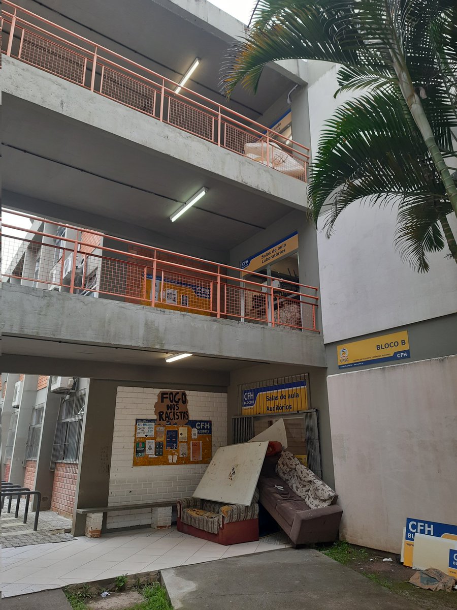 UFSC à Esquerda tweet media