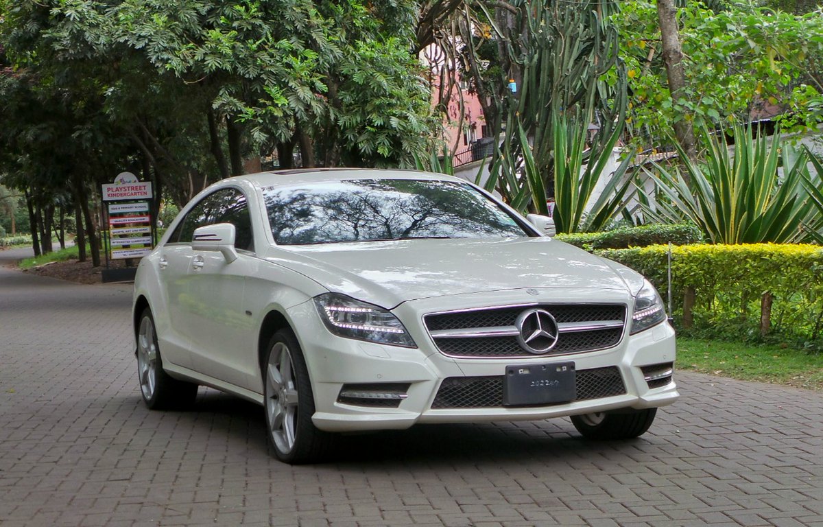 MercedesCentre's tweet photo. 2012 CLS 350
Well maintained
Accident free
3500cc petrol ,V6 engine
Fully dark leather upholstery 
sunroof
with Air suspension semi Active

Asking price ksh.2.9m neg
call / Whatsapp 0723500500 https://t.co/Z6RqpCLB2v