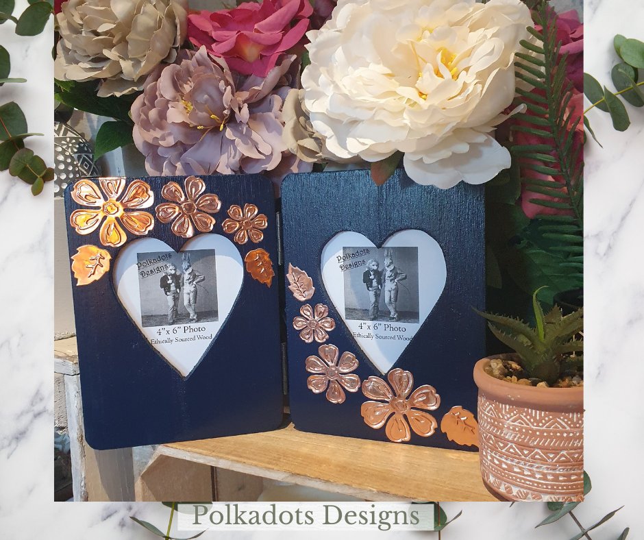 Polka_design's tweet photo. Navy Blue &amp; Copper Double Frame

https://t.co/tixHhuCSwX

#bohoweddings #bohoinspiration #modernboho #wood #ethicallysourced #photoframe #giftideas #homedecorideas #uniquegifts #etsyshop #etsy #artlover #colorfulartwork #inspirationalart #metalart #metalartist #metal #copper https://t.co/vBPY8t8gKm