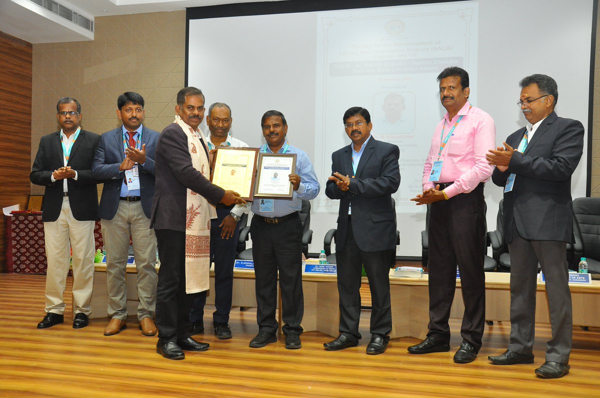 hinudi's tweet photo. O 14 October 2022, I received SALIS   Dr. Harish Chandra - Sushila Chandra National Best Librarian Award for 2021.  The award is initiated to felicitate the Librarian who made outstanding contributions, services and achievements to the Library and Information Science Profession. https://t.co/z2bdIJrSZB