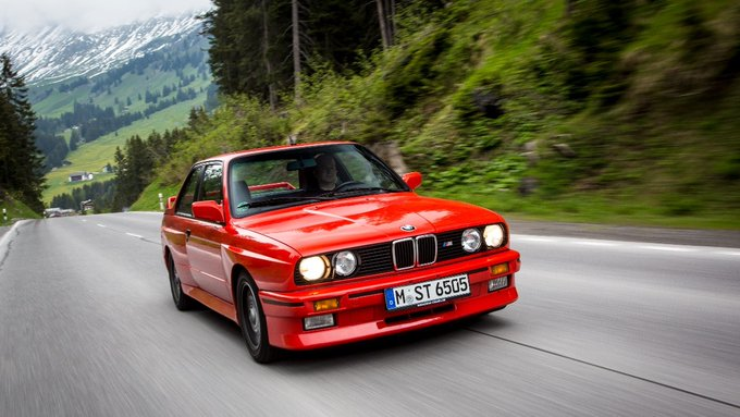 BMWmistress's tweet photo. So. Much. Want. #BMWM3 #BMWE30 https://t.co/IqaAFTVr8x