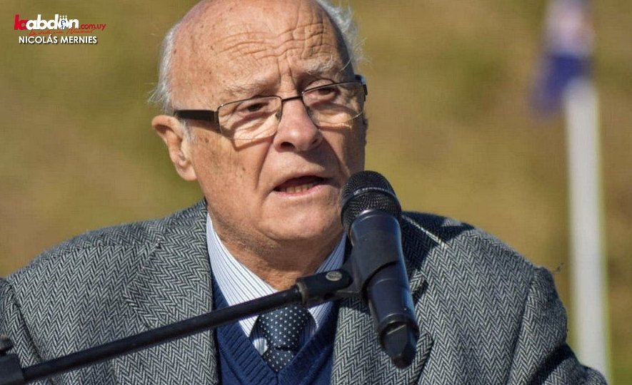 Nos ponemos de pie para desearle un feliz cumpleaños al Doctor Hernán Navascués 🥳🇳🇱 

Desde 1980 ha estado vinculado al Club

Toda una vida dedicada a <a href="/Nacional/">Nacional</a>

¡Felicidades y gracias  Hernán!