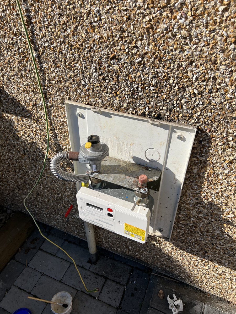 Another property disconnected from the gas grid. Another property electrified by ⁦@tepeoheat⁩ and ⁦@SunampLtd⁩ 👌⚡️#stopburningstuff #decarbonisationofheat #thermalstorage #fullychargedshow