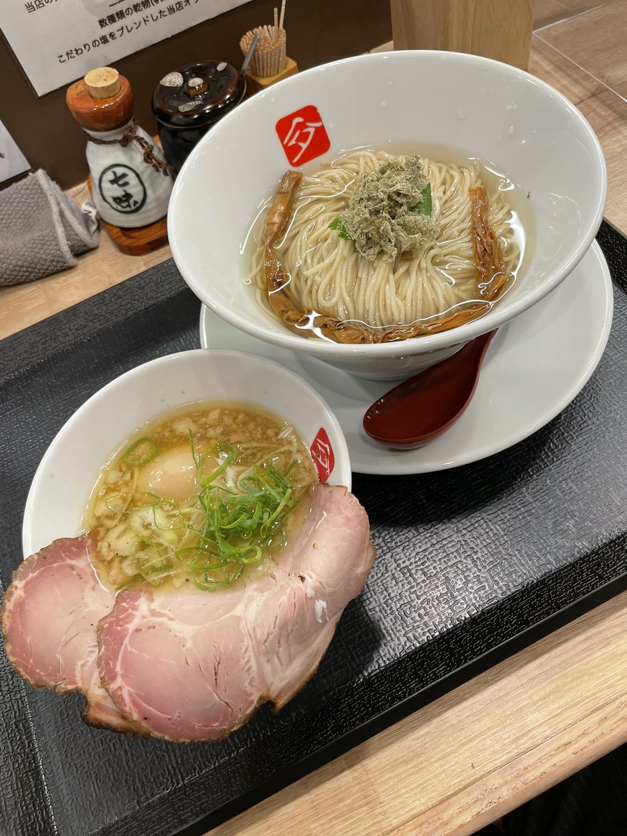 passandgo614's tweet photo. 2022-181🤗
【KITCHEN TAKANO】大口
新秋刀魚と煮干しのつけそば＋味玉

今日も秋刀魚だ😋🙌
TAKANO WATERに浸かった麺が飛び込む先は焼き秋刀魚と煮干を使ったつけ汁の泉���💯😆切れ味鋭いシャープな塩気と焼き秋刀魚の存在感が強くてめちゃくちゃ美味し〜💯💯😍
HOME2号店で今日もAmazing day!☺️💞💫 https://t.co/e4CWyLpOqZ