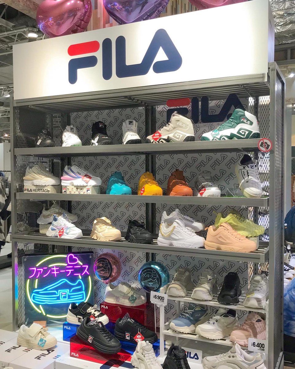 shoeplaza_jp's tweet photo. 大人気の #フィラファンキーテニス の新色が登場‼
SPC HEPFIVE店でもパーティーストアがスタートしています♡
みんなでオシャレして遊びにきてください‼
#SHOEPLAZA #フィラ #FILA #filakicks👟 #FUNKYTENNIS #厚底スニーカー #厚底シューズ #韓国ファッション #newarrivals #FootChannel https://t.co/CCRlfpdgdp