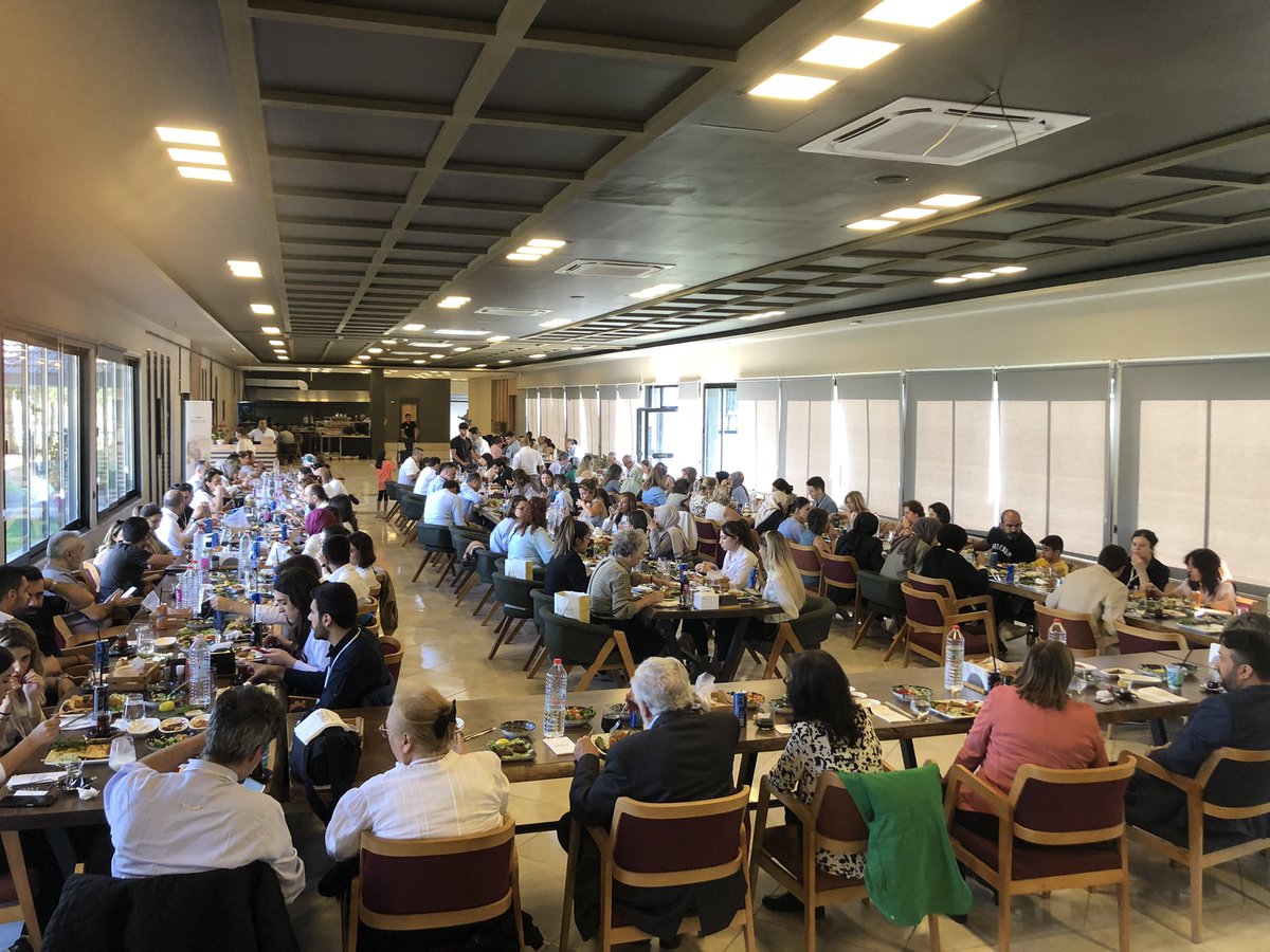 BurakKazan's tweet photo. Ergani Kaymakamımız ve Belediye Başkanımız Ahmet Karaaslan'a Salgın hastalıklar Kongresine vermiş olduğu desteklerden ve nazik kabulünden dolayı kongremiz Düzenleme Kurulu adına şükranlarımızı sunarız.
@dbakirvalilik
@a_karaaslan69
@congressonepid1
@dicleuni1973
@Ergani_Bel https://t.co/o0m4AYgaw2