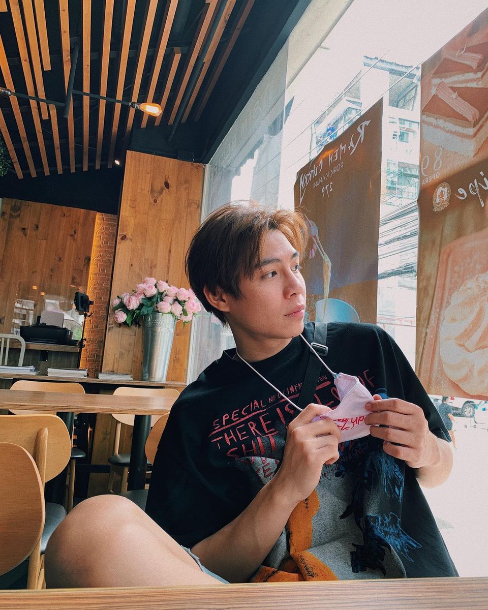 swwwwii's tweet photo. 20-07-05
First IG update
🐈‍⬛: hello(Korean)
🐈: miss u~~~
🐈‍⬛: see you in a while
https://t.co/HXC1fWz5Zs https://t.co/INtMU8k7nF