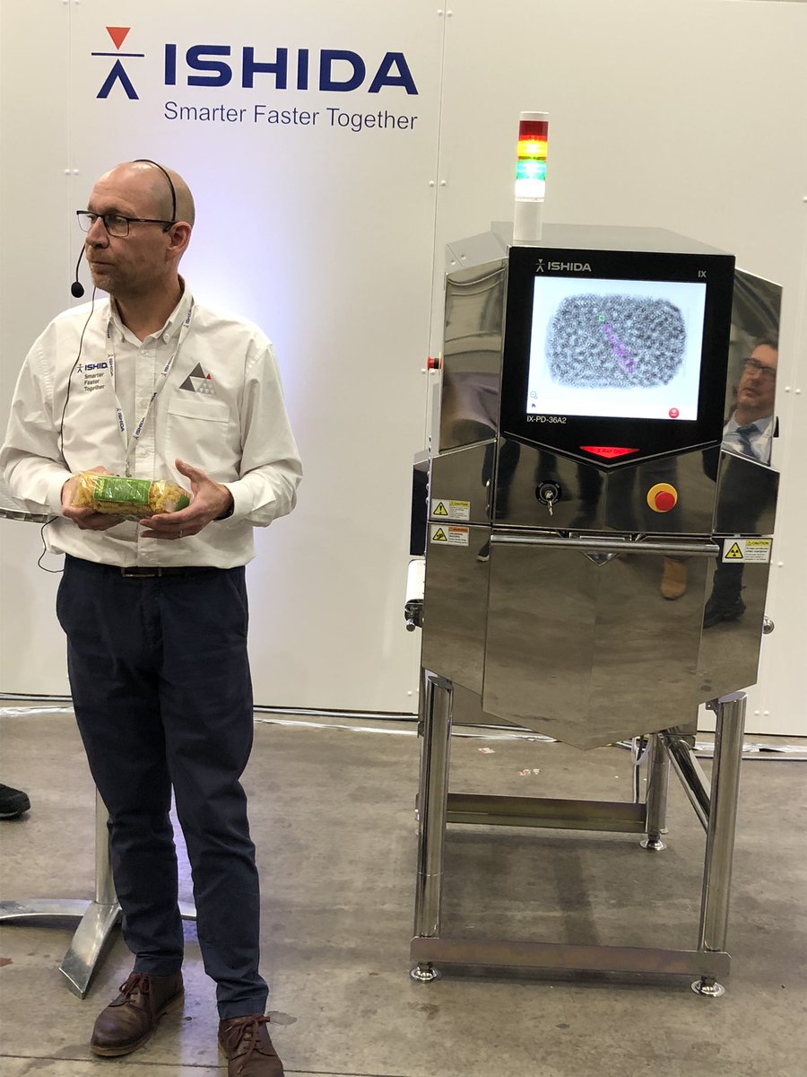 Tecnifood's tweet photo. Es el turno de la demostración del nuevo equipo de rayos X IX-PD-36A2 en las instalaciones de @Ishida_Europe en Birmingham, adonde @Tecnifood se ha desplazado para conocer los nuevos lanzamientos de la compañía #TechFood #Alimentación @cimasacom https://t.co/SrWv96OVw5