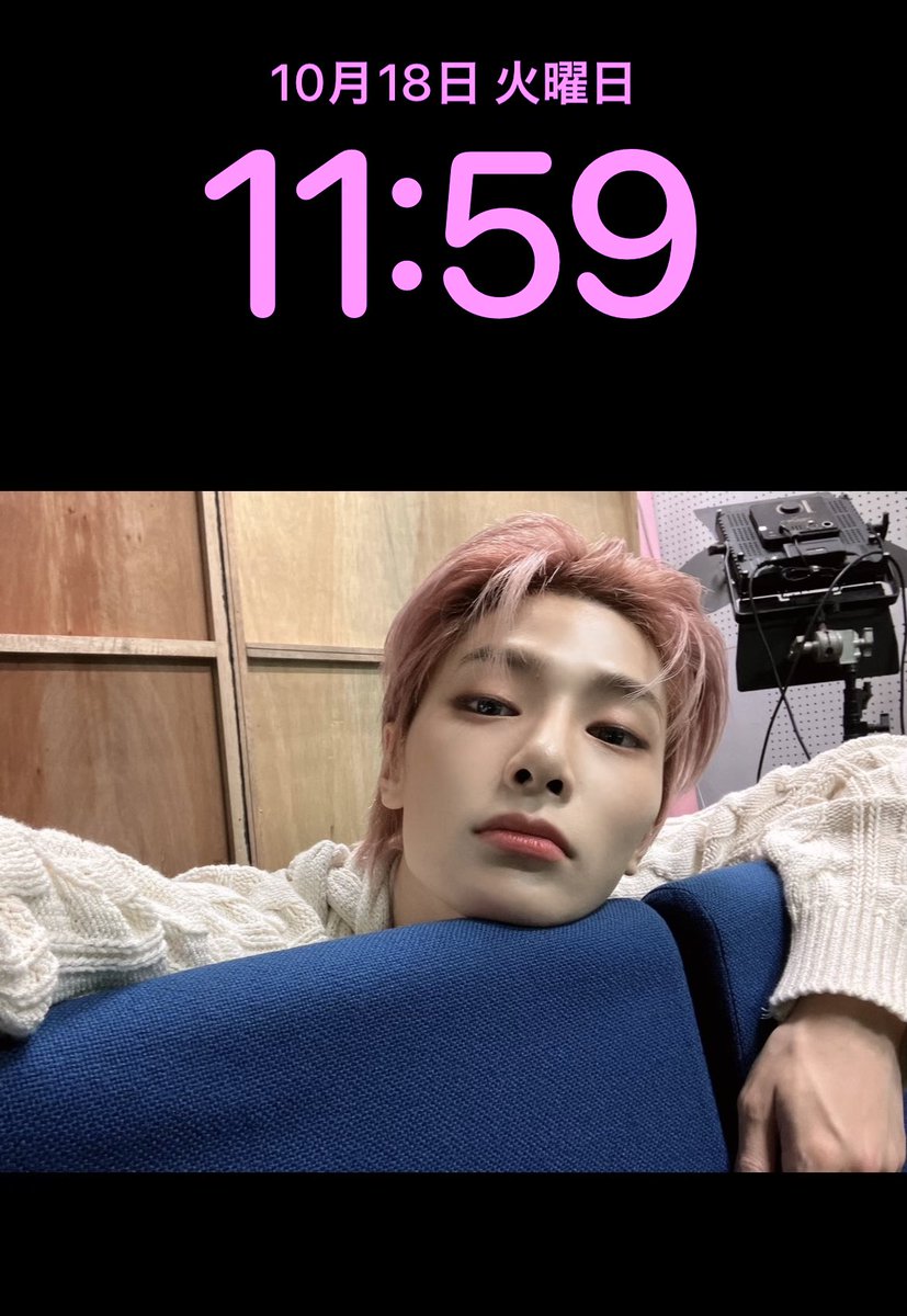 mk_4c's tweet photo. iPhoneの新しい機能、簡単に壁紙変えられて地味に楽しい。
今日はこれ😚
#straykids
#maxdent https://t.co/Oa1OcWJTje