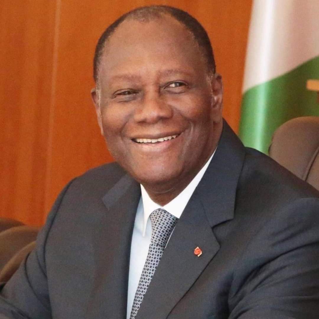 Diaby462's tweet photo. Si les voisins soutiennent mordicus que ce sont les vielles marmites qui font de bonnes sauces et en sont totalement convaincus, pourquoi jeterions-nous la nôtre?

#Rdv2025 
@AOuattara_PRCI https://t.co/YMW3TPD651