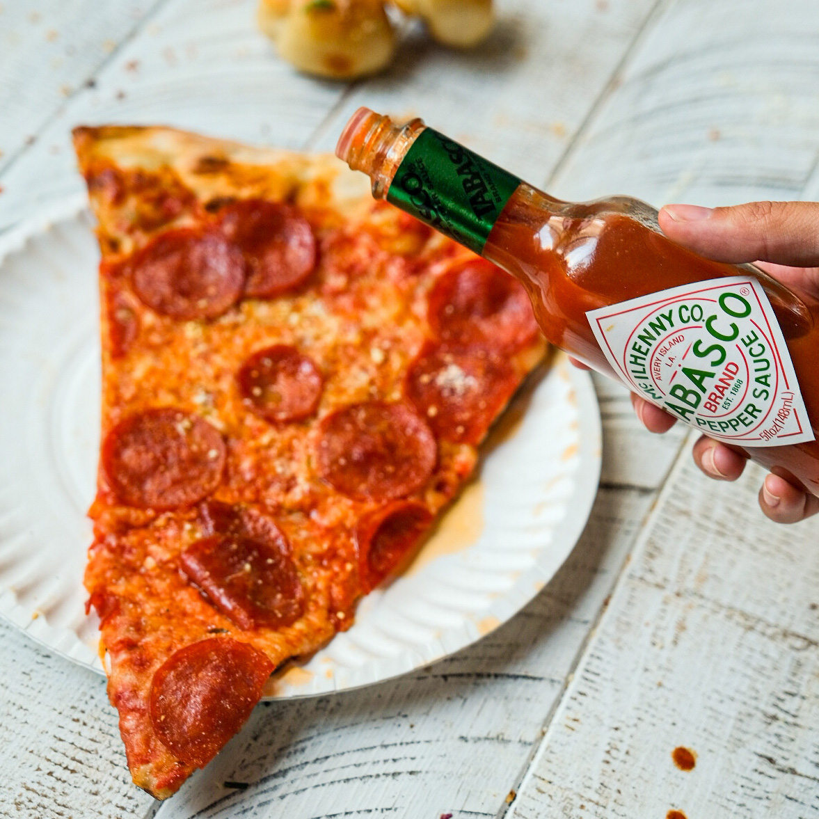 Tabasco_UK's tweet photo. Hot sauce on pizza? ๐ถ๏ธ #LightThingsUp https://t.co/oAPzY0L96I
