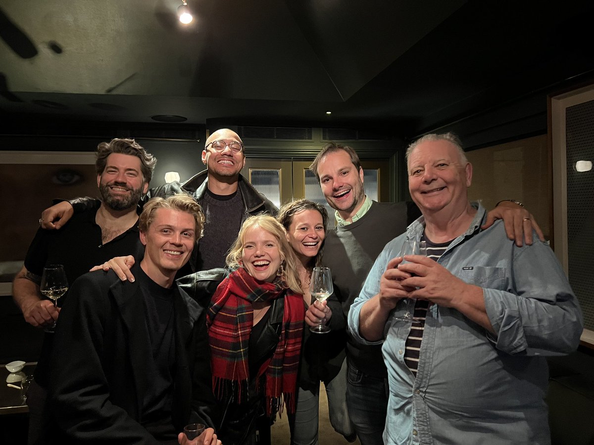 This lovely lot….Othello cast! <a href="/BedouinSC/">Bedouin Shakespeare</a> <a href="/ChrisPickles6/">Chris Pickles</a> <a href="/PaulKnightSing/">Paul Knight</a> Great to hear all about their adventures in Rome!