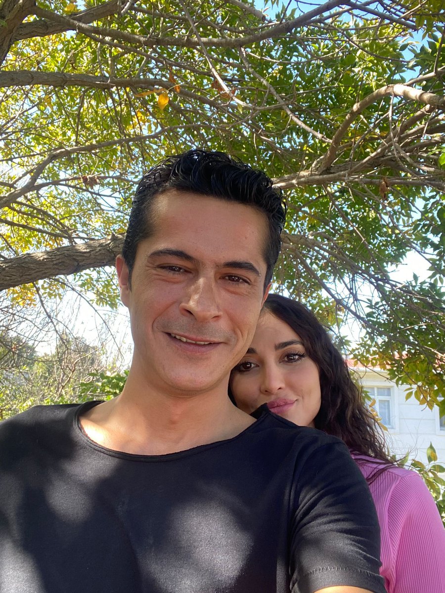 İsmail Hacıoğlu ve Melike İpek Yalova’dan yeni bir kare. 📸 #BarBüg 

#İsmailHacıoğlu • #MelikeİpekYalova 
#Mahkum