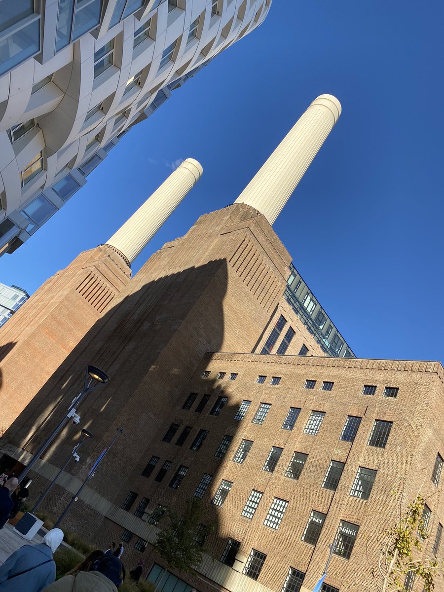 displayplan's tweet image. Out exploring #batterseapowerstation latest stores and amazing architecture