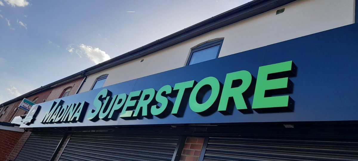 HotPrintDesign's tweet photo. Shop sign#hotprintdesign#bolton#07950288228 https://t.co/5fg0i4woYu