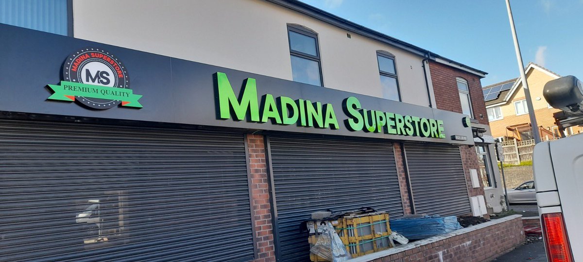 HotPrintDesign's tweet photo. Shop sign#hotprintdesign#bolton#07950288228 https://t.co/5fg0i4woYu