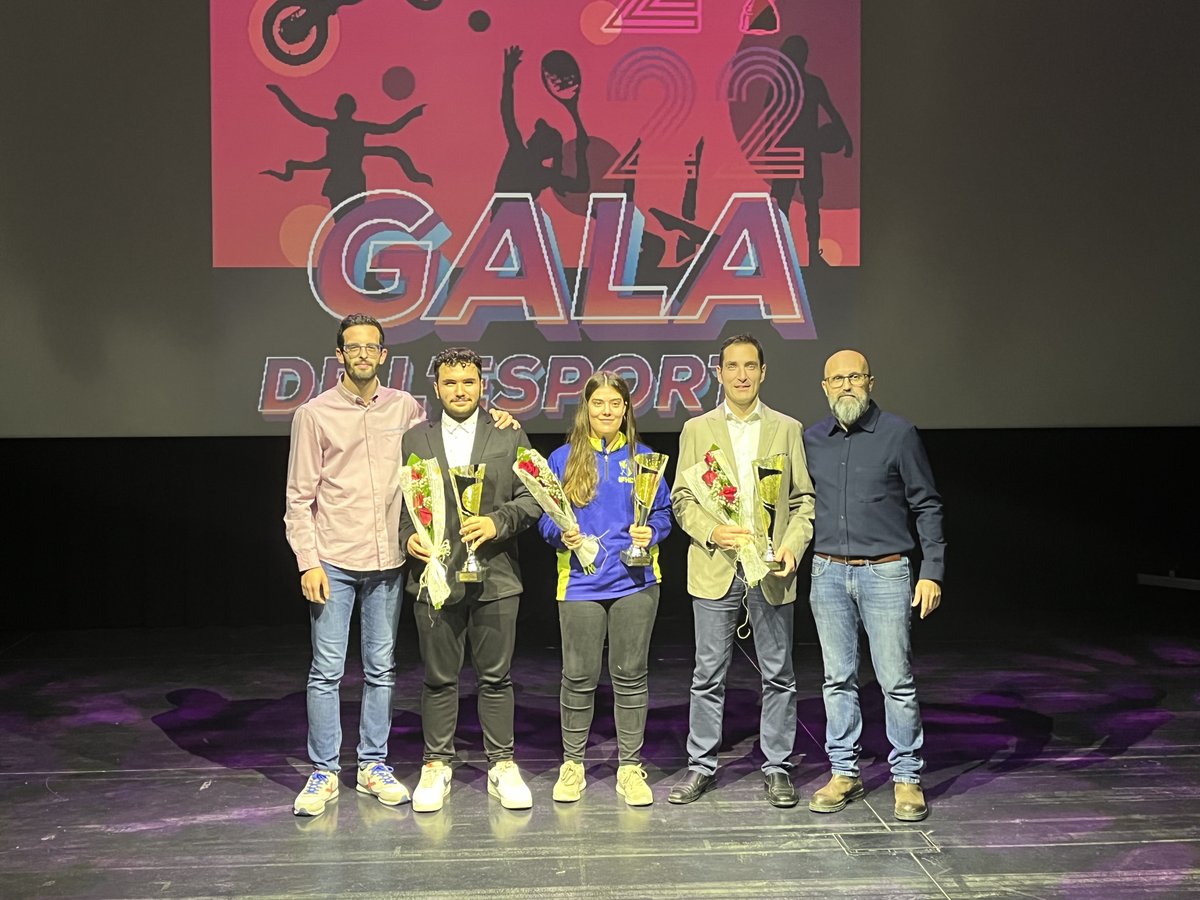 ajmontbui's tweet photo. 🔛De la seva banda, el regidor Joel Serrano va explicar els canvis que presentava la Gala, i "especialment, les noves categories de premiats, on es posava en relleu la importància de l'esport femení".

📷 Marga Margets López

#infoMontbui #esports #galaesport https://t.co/W053VTovX2