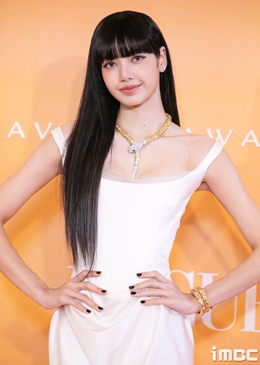 minilalabelle's tweet photo. ตัวจริงสวยจนจะร้องไห้ 🥹💕 
LALISA AT AVRORA AWARDS #LISAxBvlgariSeoul https://t.co/toc7DFFTIl