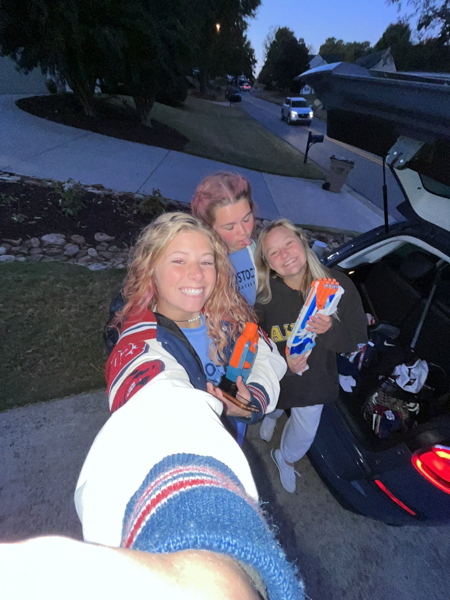 dnoyc4nerf's tweet photo. not 1 but 2 kills this fine morning @woodstocknerf22 @Menace2Sobriet6 https://t.co/wju4ZfwRLT