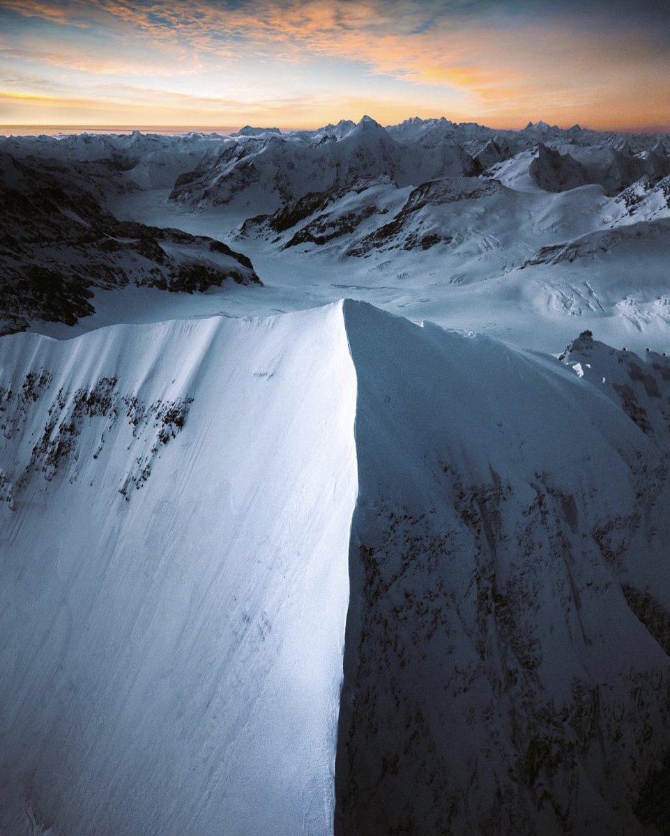 earthcurated's tweet photo. Swiss Alps, Switzerland 🇨🇭 https://t.co/t1PQ3E2KGV