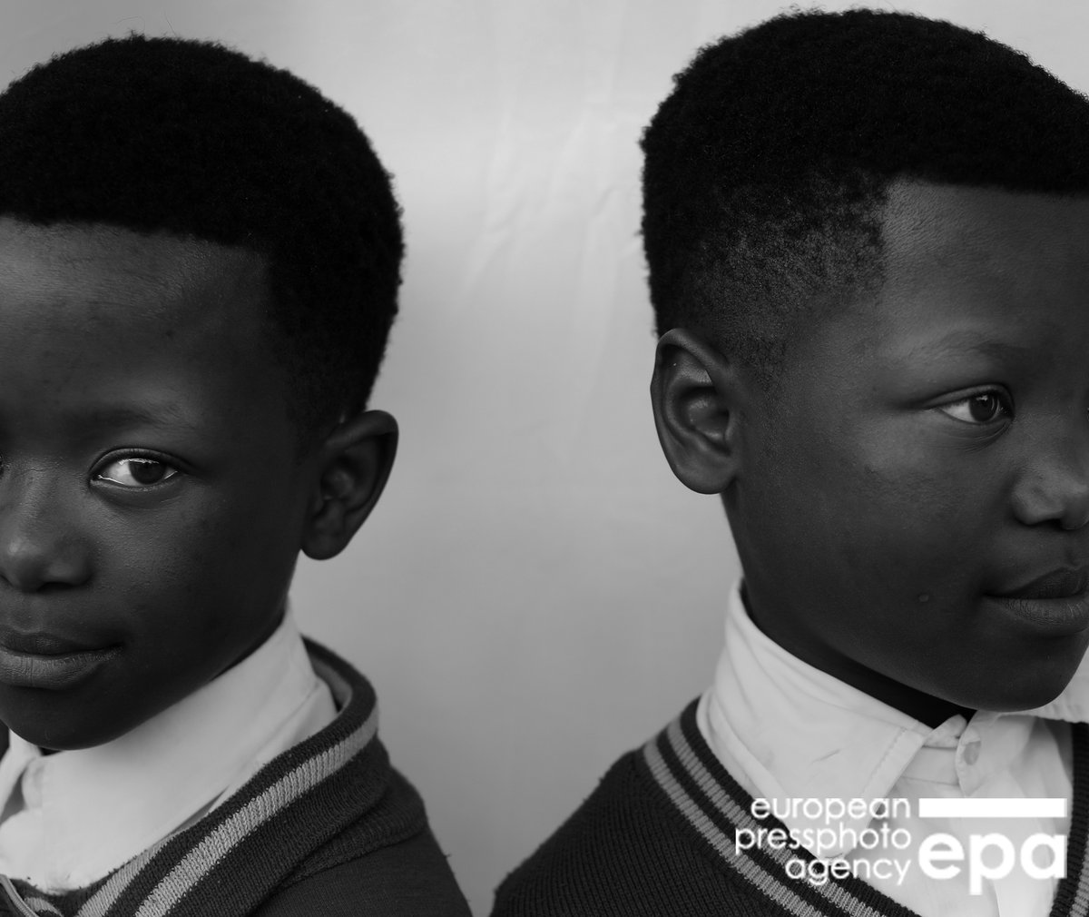 KimLudbrook's tweet photo. From my archive. Being the father of #identicaltwins made this #portraitseries super fun. #twins at a school in #durban #southafrica. @epaphotos @EFEnoticias @PJournalismNews @CanonEMEApro @canonwatch @CanonEMEA #shotoncanon #portraitphotography https://t.co/MaDxutAbm0