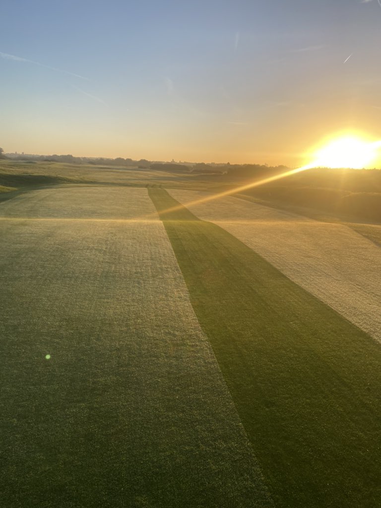 Fresh start to day 🏌🏻🏌️‍♂️ <a href="/LeasoweGolfClub/">Leasowe Golf Club</a> <a href="/Leasowe_Greens/">Leasowe GC Greens</a>