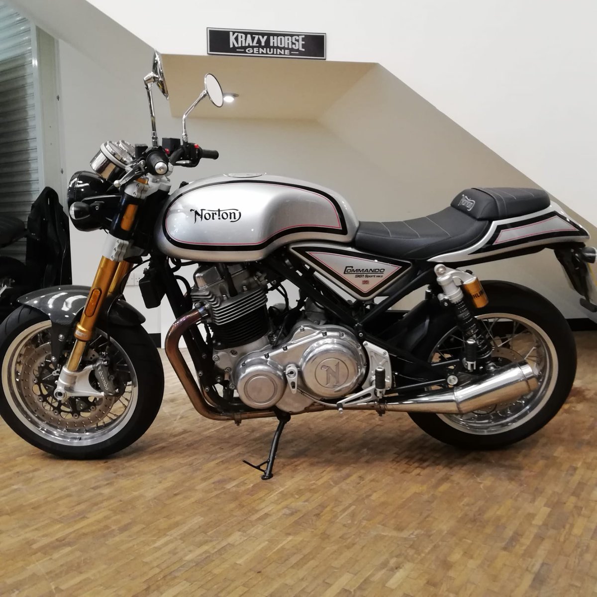 KrazyHorse5's tweet photo. Just added this Norton Commando to our Pre Loved page along with some other amazing bikes!
https://t.co/liSwK8x3Lk
#krazyhorse #Norton #nortoncommando #burystedmunds #nortonmotors https://t.co/ItfJkgUJuK