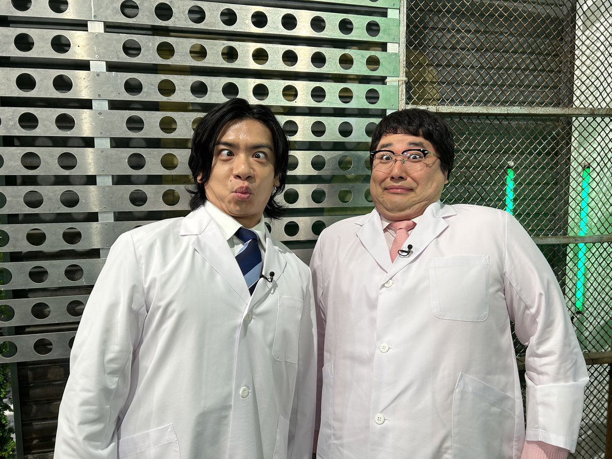 potential_ntv's tweet photo. 🔍   ◢◤◢◤◢◤◢◤◢
🥼#ポテンシャル研究所👀
◤◢◤ ◢◤◢◤◢◤  🧪 ◢
皆さんあと１０分ですよ✨
テレビの前で準備はできてますか？？？
#マヂカルラブリー さんが感想を
顔と体で表現してくれました！！

#どんな感想パート２
#マッスルポーズ
#面白いということは分かります https://t.co/D6aElZm3Iv