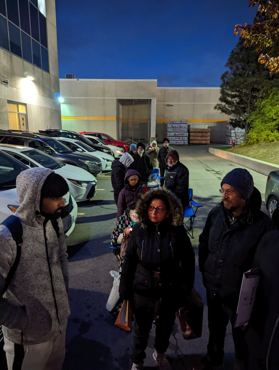 cmadhur's tweet photo. In lineup since 5 AM for Indian Visa from Canada. This is really painful for all the people who want to visit #India.   Request to Indian Govt to resume the e-visa process for #Canada. #IndianEmbassy https://t.co/ge9tgIf68y
