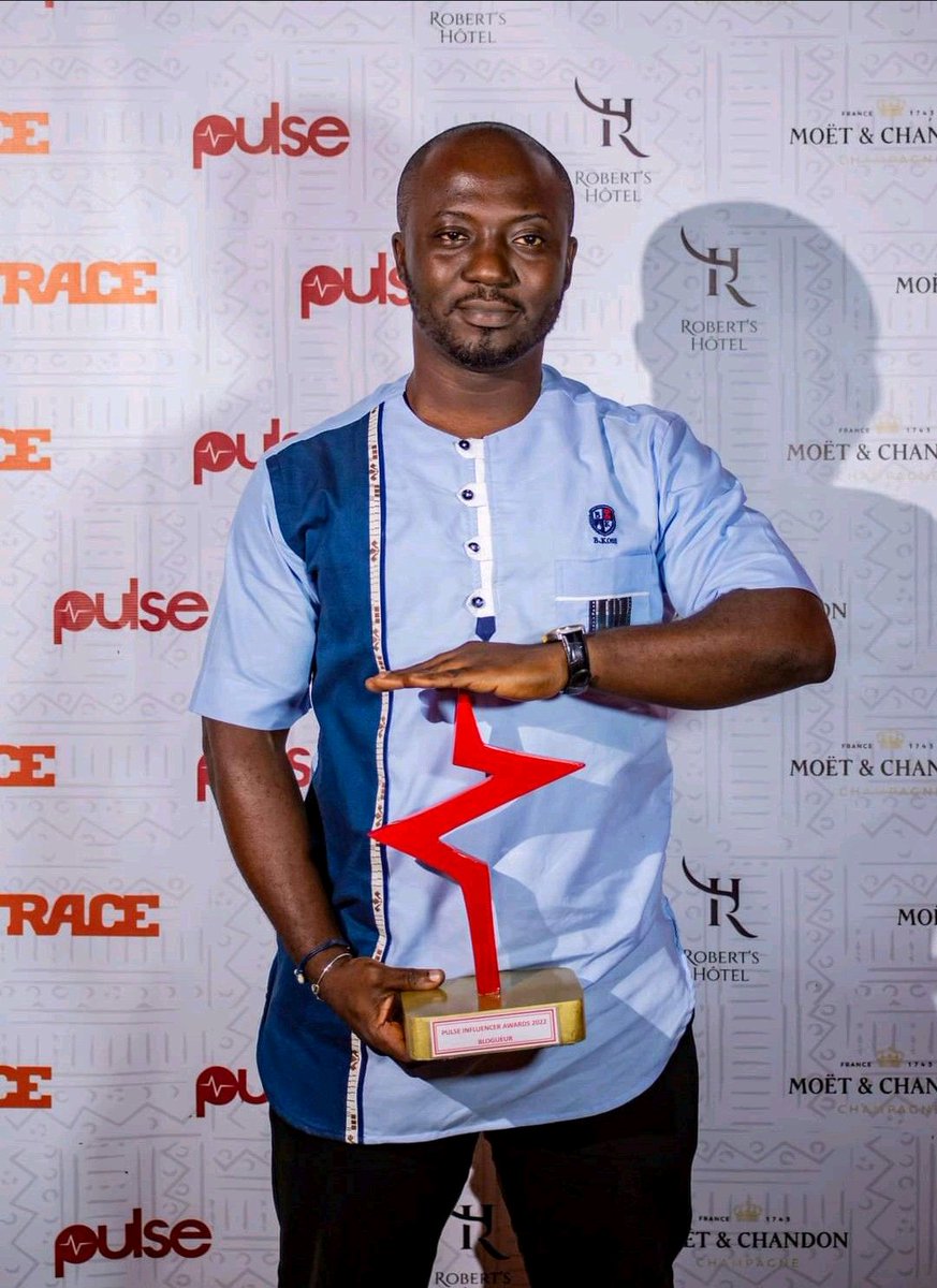 mensahmaster's tweet photo. Merci à toutes et à tous, grâce à vous j'ai été le vainqueur des Pulse Influencer Awards 2022 dans la catégorie Blogueur !
thx GOD.
#PulseInfluencerAwards2022 #WeArePulse #civ225 #maxom https://t.co/Ghqwr3OBGf