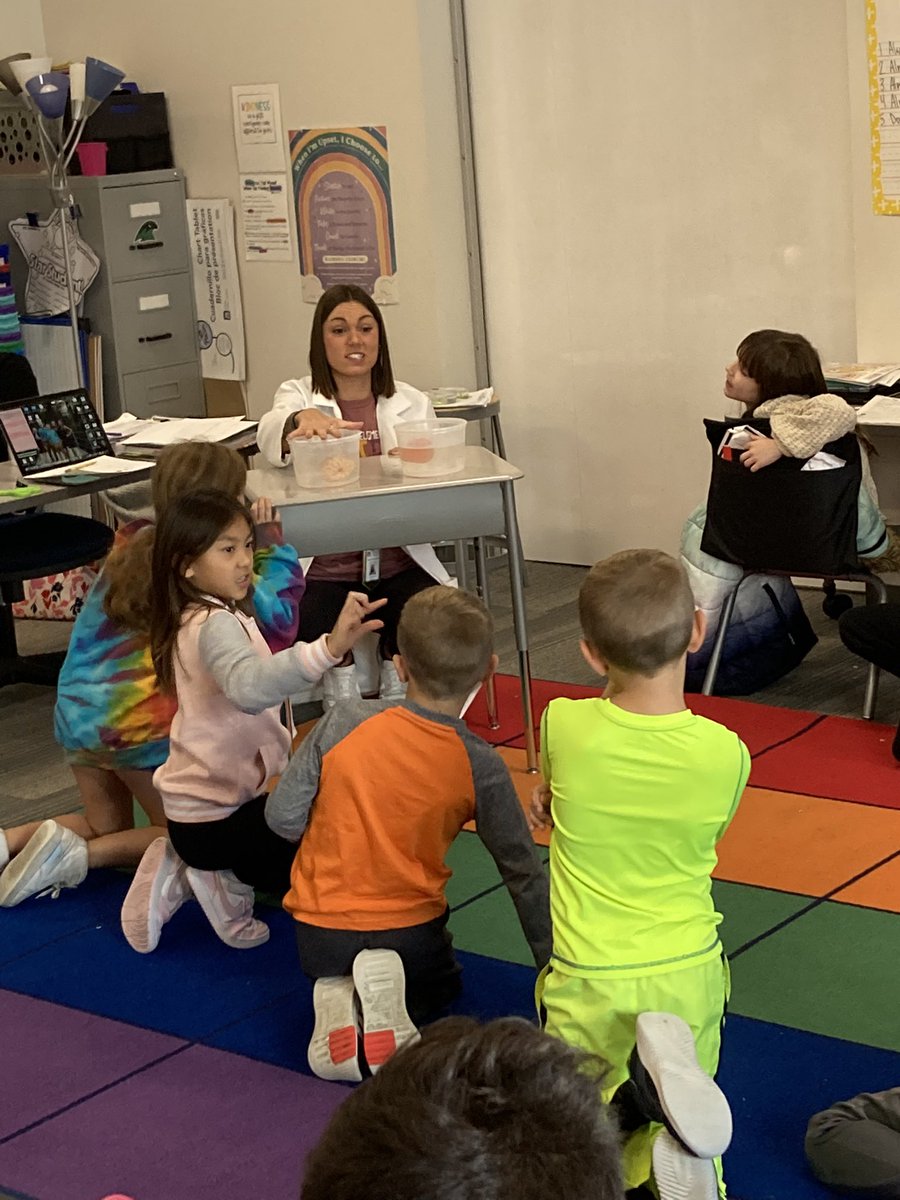 teachmrsstrong's tweet photo. When your student teacher, Miss O’Dell rocks out the Science coat… you know the experiment is going to be awesome! @NKCSchools @nv_panthers #inspireothers #educatorintraining #engagement #alwaysmakelearningfun https://t.co/gPVTKbngkL