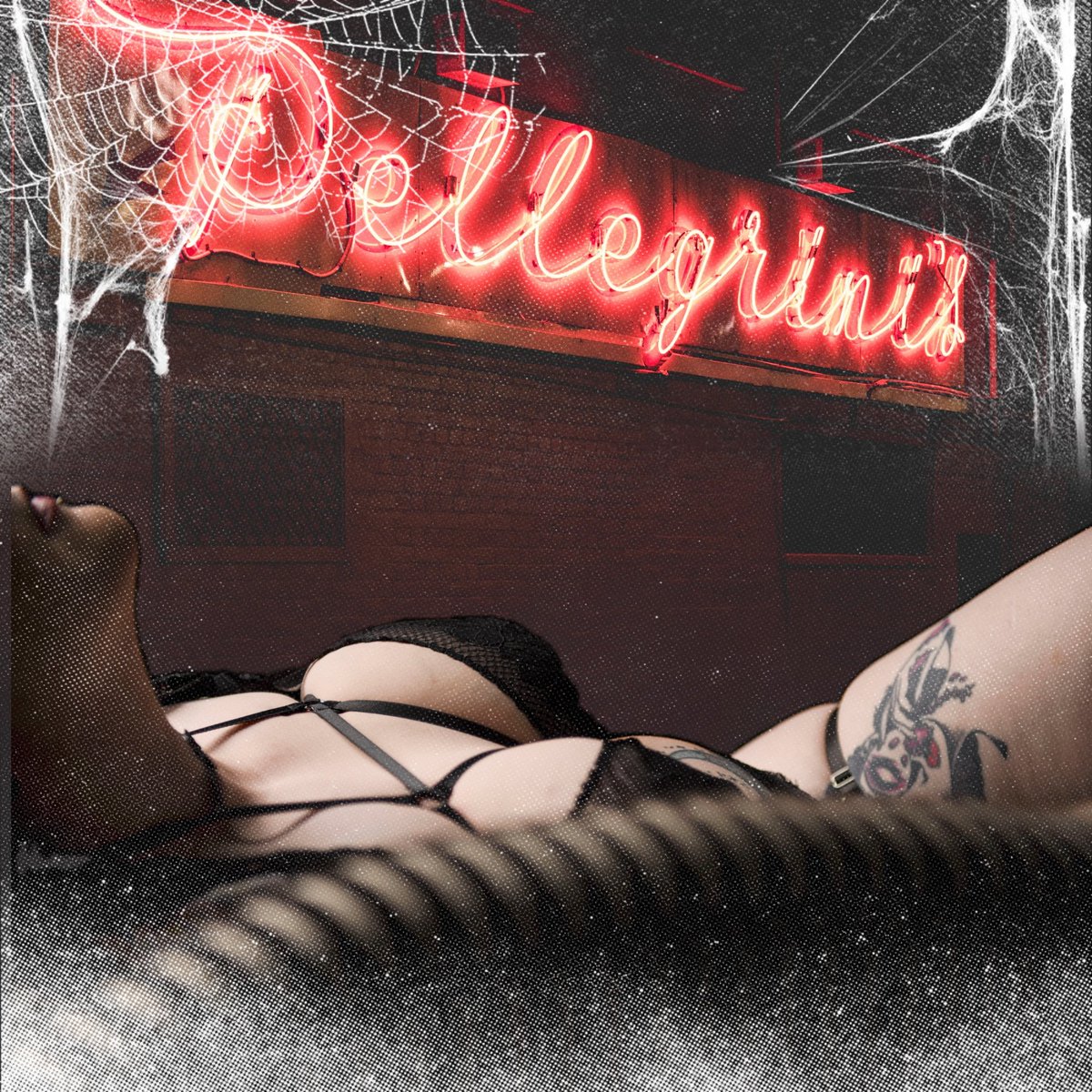 chantalgriffin9's tweet photo. When playing with pics, it's a distraction for things #plussize #tattoo #mentalhealth #mummybodies #pushingmyself https://t.co/hXjGSn7moi