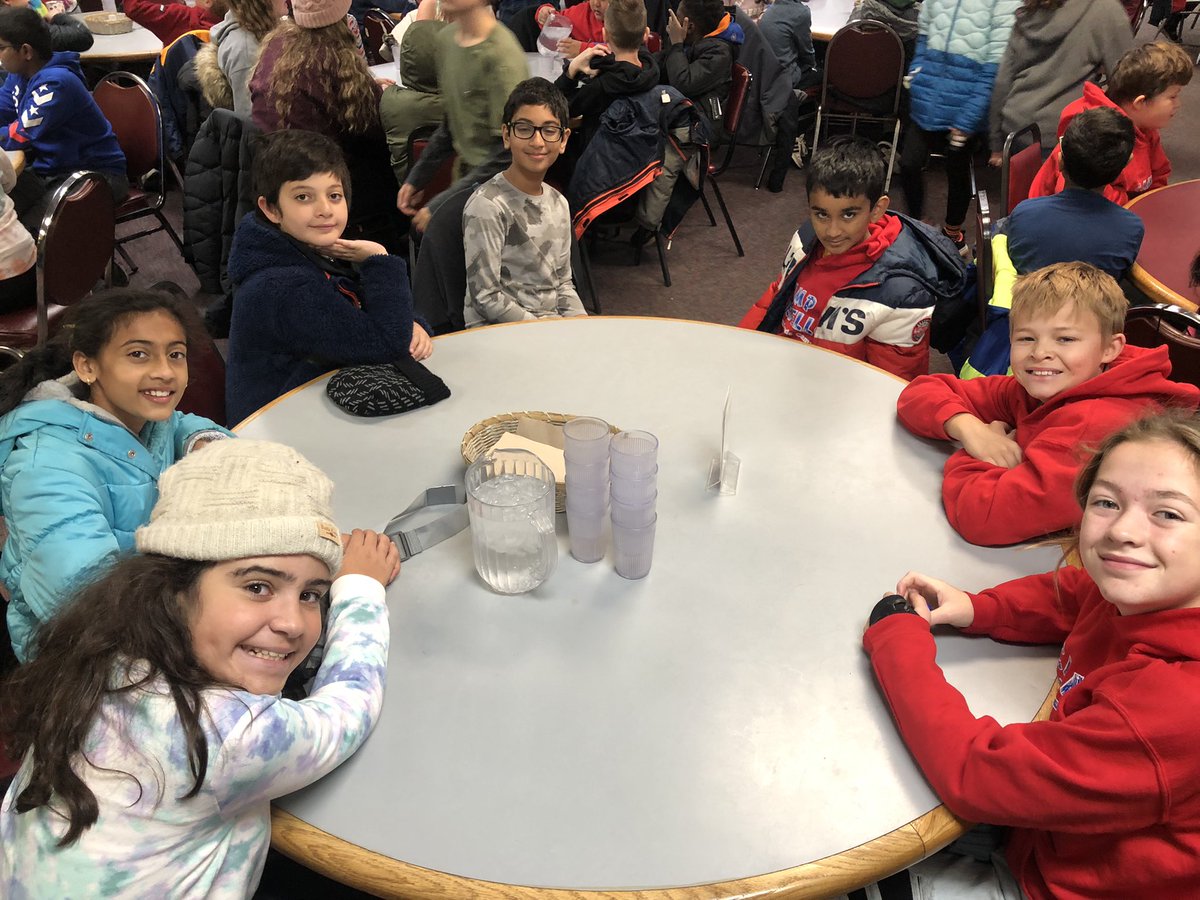 MissDevonWatts's tweet photo. First breakfast at Camp! @Costello_Tweets https://t.co/C7c0Kz1arK