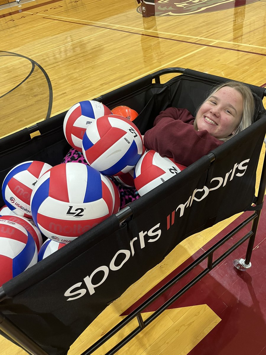 BHSLadyBearVB's tweet photo. ⭐️ Senior Spotlight - Sarah King, MGR ⭐️ https://t.co/f6poZtIx6B