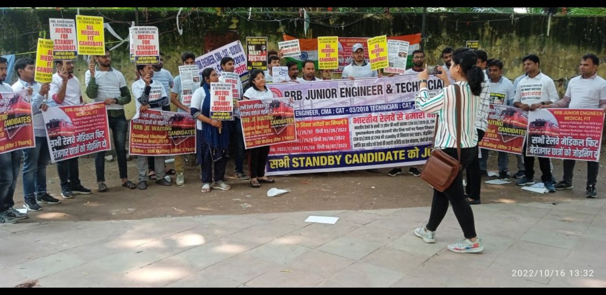 monalraj's tweet photo. #RAILWAY_CLEAR_ALL_WAITING
@AshwiniVaishnaw sir it's a humble request to you plz take a strict action against #RRB against not following the guidelines of 100%waiting clearance against cen03/2018
@ombirlakota we are requested to all parliamentarians to take action against #rrb 🙏 https://t.co/EEHybTueMw