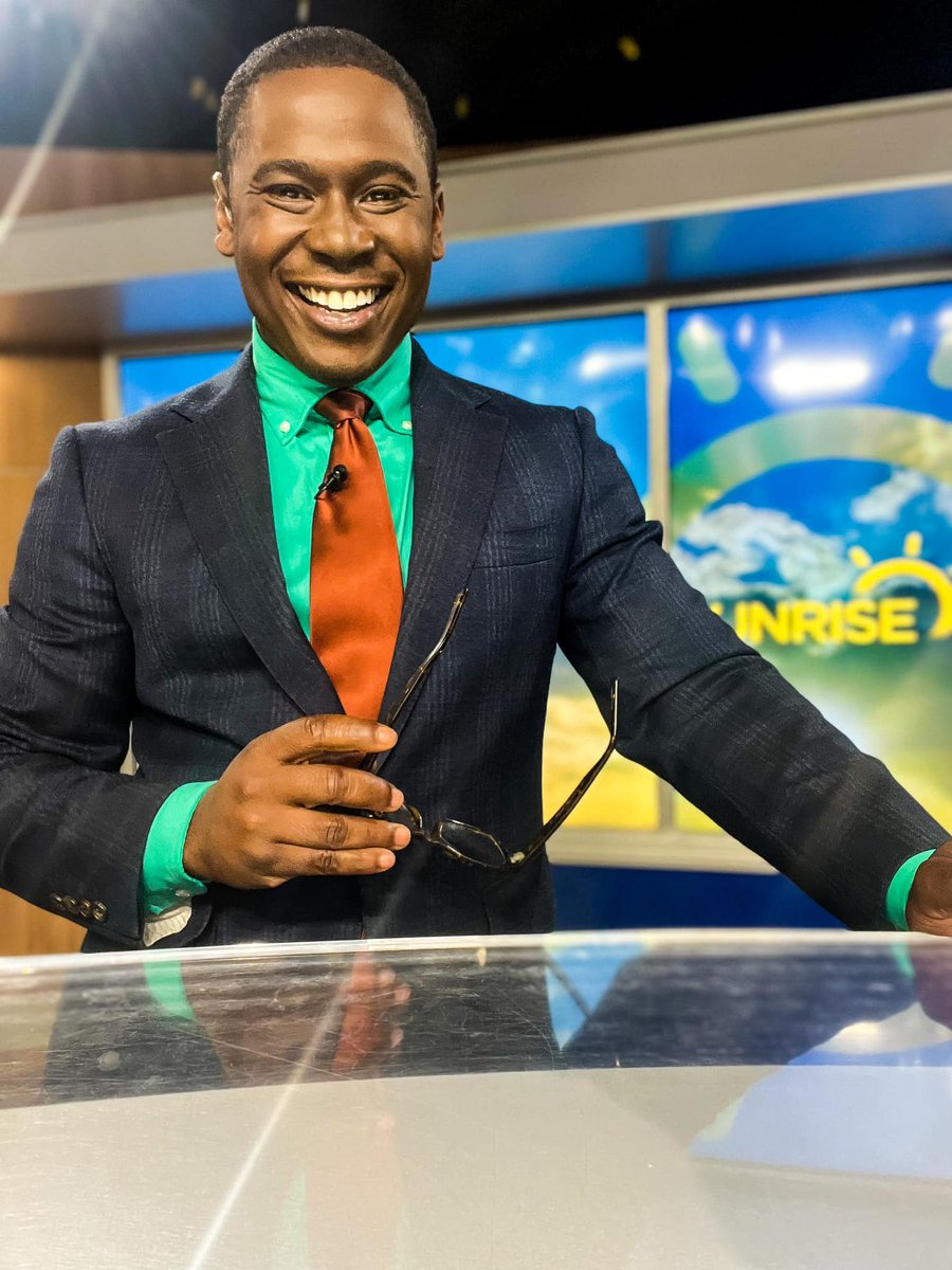 Happy WIS Anniversary to <a href="/JamalGossWIS/">Jamal Goss</a>! Jamal, thank you for your hard work on Sunrise. We wish you many more years at WIS! ❤