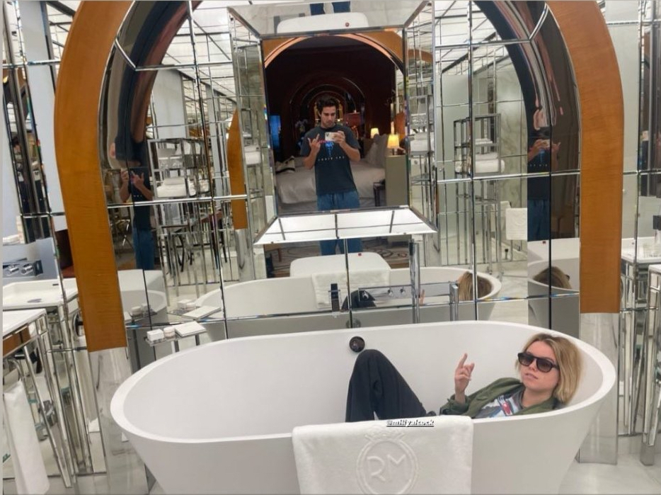 FfWb2iMVUAECMYC?format=jpg&name=medium