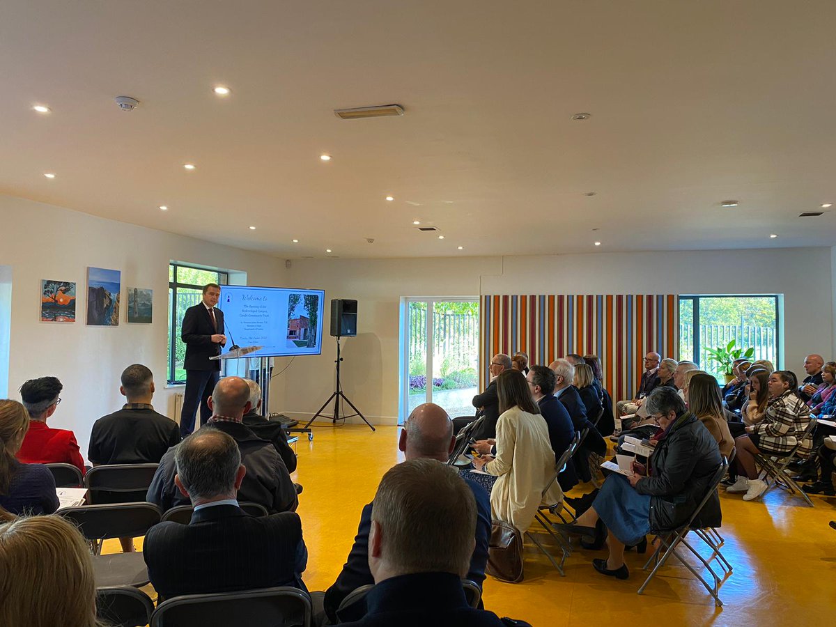 DeptJusticeIRL's tweet photo. 📷 Today @JamesBrowneTD officially opens the redeveloped Candle Campus Ballyfermot &amp; launches their Annual Report for 2021.
 
This new facility provides essential services to help young people build and carve out a better future 🎨 🎶 🏢 @probation_irl https://t.co/tNZo23pEEs