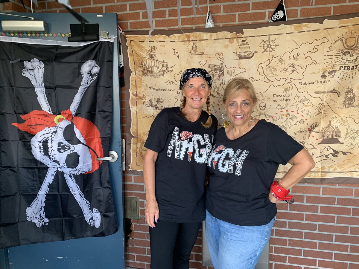 MsKerlek's tweet photo. Ahoy Mateys 🏴‍☠️ It’s a Pirate Life for me! Pirate Day at Laurel Oak Elementary @LaurelOakElem @collierschools @CCPSElemELA @AFederiam @ms_joyce1 @MsMacri3 https://t.co/jboCiVltR7
