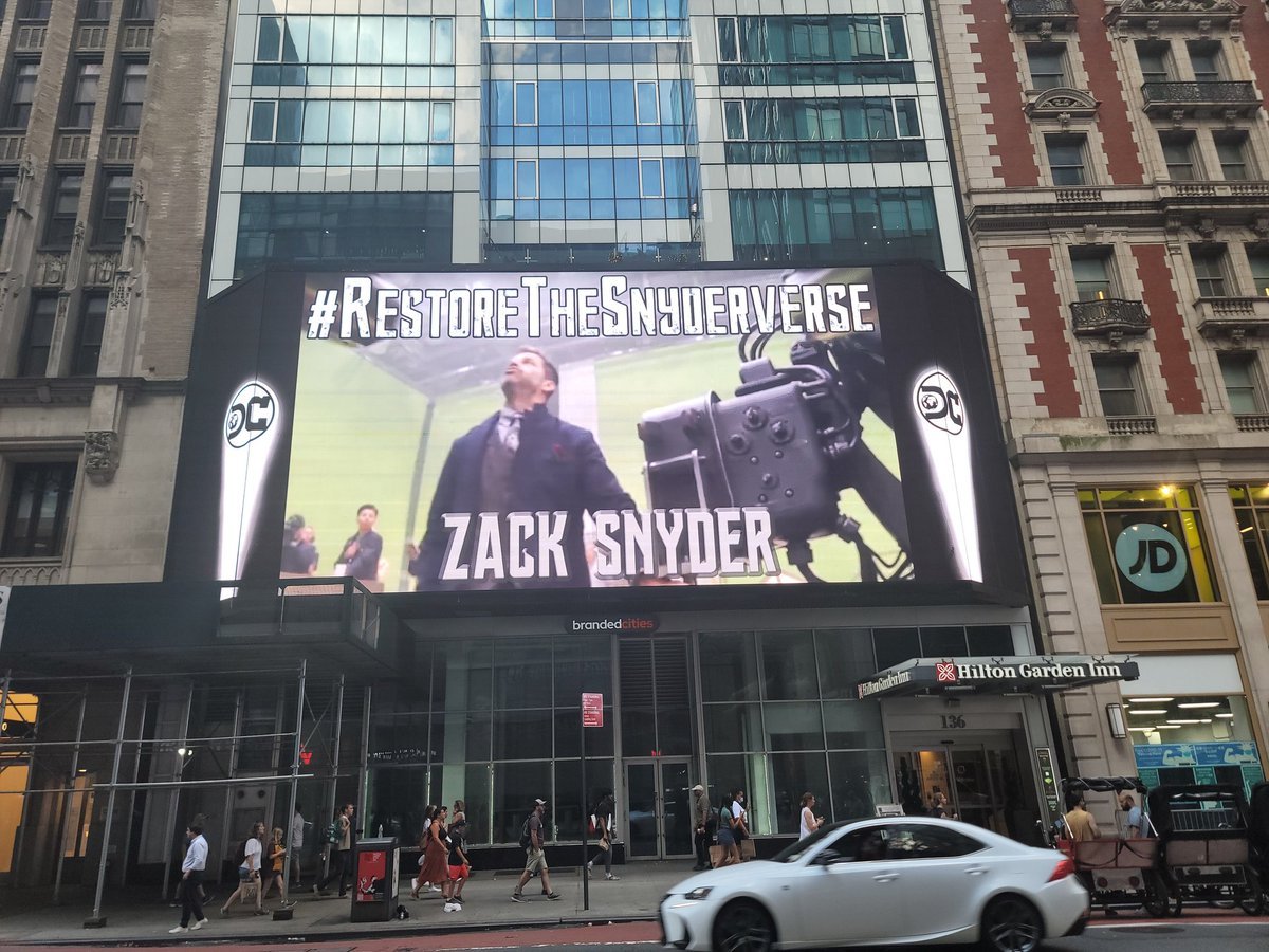 RtSnyderverse's tweet photo. While it's nice that @wbd have recognized the value of bringing back Superman, this is in no way related to the Snyderverse. You need Zack Snyder for that.
There's still a Justice League arc waiting to be completed.
#RestoretheSnyderverse
https://t.co/kc8PuH3GoU https://t.co/wNTWMmFU30
