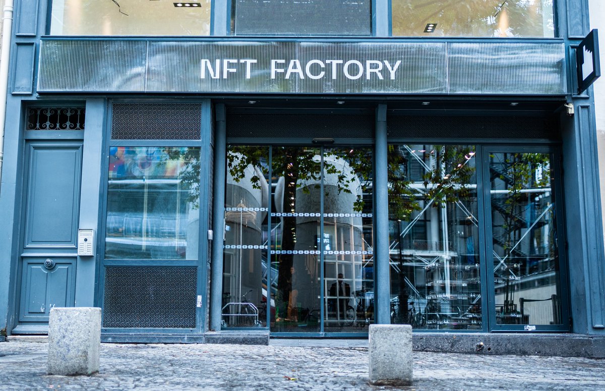 gregory_raymond's tweet photo. Bienvenue à @NFTFactoryParis, nouveau lieu parisien qui promet d'être à l'avant-garde de la culture numérique 🎨🖼️🖌️

...et situé juste en face du @CentrePompidou 😏

Bravo à toute l'équipe d'avoir créé ce lieu de rassemblement et de mélange https://t.co/wckGhIuA7N