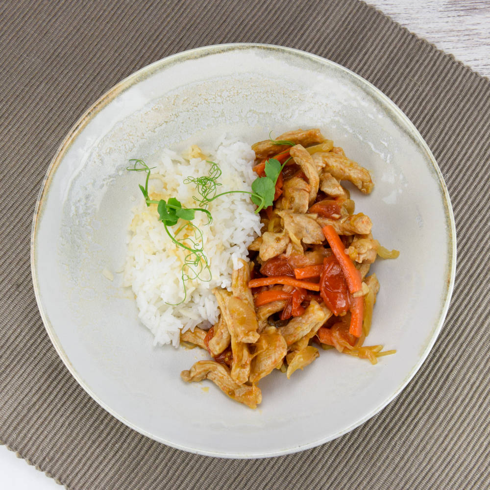 Pideuntup's tweet photo. Lo estabais esperando lo sabemos... 

🍂 Nuevo menú de #otoño 🍂

Entre nuestras novedades:

👉Bacalao con garbanzos y espinacas a la crema
👉Calabaza asada BBQ
👉Coliflor con bechamel gratinada
👉Lomo salteado con tomate y salsa hoisin

#pideuntup #novedades #comidaadomicilio https://t.co/4oEqos8feU