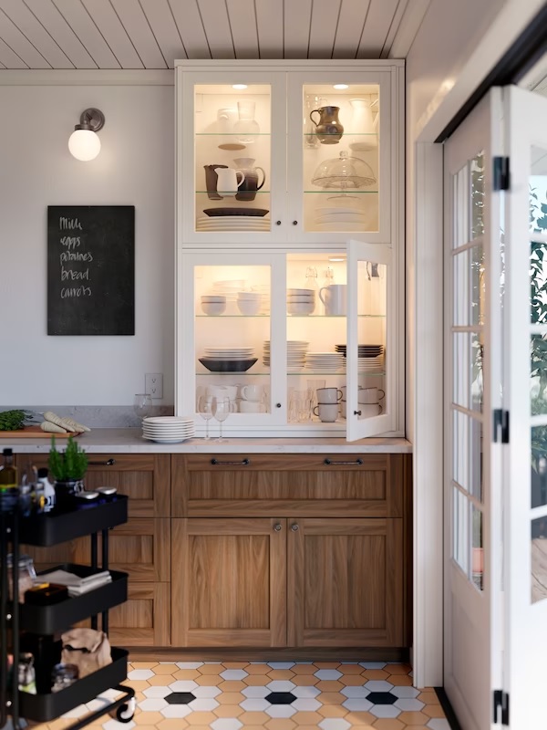 ErgoDesigns's tweet photo. #TipTuesday – Finding More Storage
Extend some of your upper cabinets all the way down to the countertop to provide some additional storage space.

#kitchenstorage #counterstorage #kitchendesign #kitchenlayout #functionallity https://t.co/vycJfwEK5a