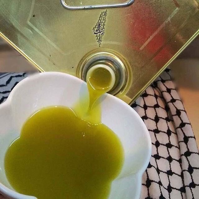 mrtq8's tweet photo. اسعار نهاية الموسم 🔥
للزيت زيتون الفلسطيني 👍🇰🇼

زيت زيتون فلسطيني 16 لتر46 دينار

زيت زيتون فلسطيني 8 لتر ب 24

زيت زيتون فلسطيني 4 لتر ب 11.500
زيت زيتون فلسطيي 2 لتر ب 6 
واسعار خاصة للزيتون والزعتر 
للطلب المباشر
https://t.co/Ilg21g0ujc

للطلب من الكويت 🇰🇼
50061600
99866583 https://t.co/qAJYieJA3B
