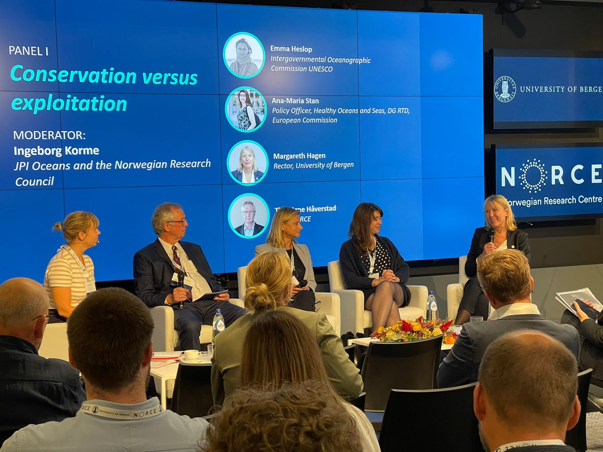 🌍Session I🌎
How can we conserve and preserve our oceans while still increasing seafood production, deploy offshore windfarms, produce #GreenHydrogen, and explore deep sea mining? This is the main theme of today's first session at #MaketheGreenWaveBlue🌊
