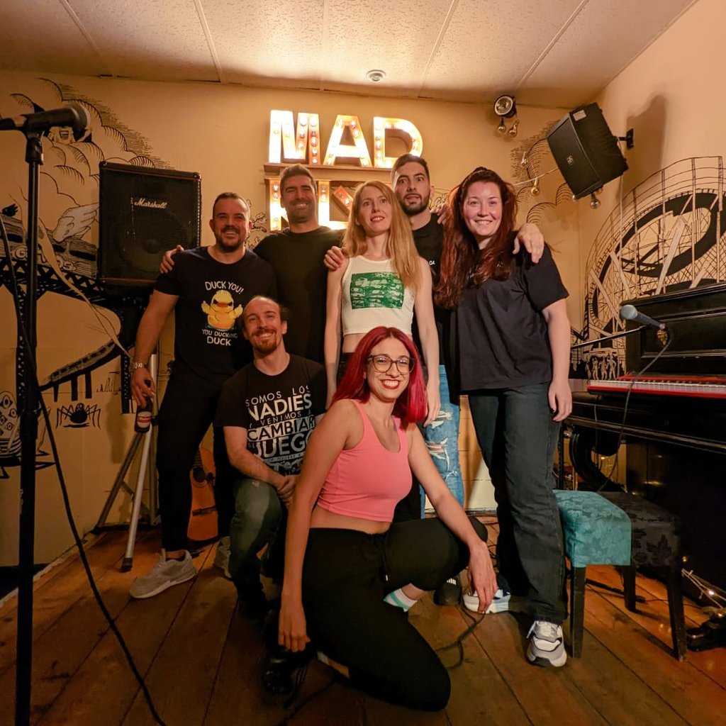 AntoniaOpenMic's tweet photo. El pasado domingo salieron carcajadas del Madklyn gracias a nuestros queridos cómicos invitados 😍: @kansingika Juan de Dios @carmenromp @CharlieUmder @cris___gomez @JorgesCremades 

DOMINGOS • 20:30 • Madklyn 

Entradasss 🎟️ https://t.co/zouGFyX0j2 https://t.co/hcsEeChbeR