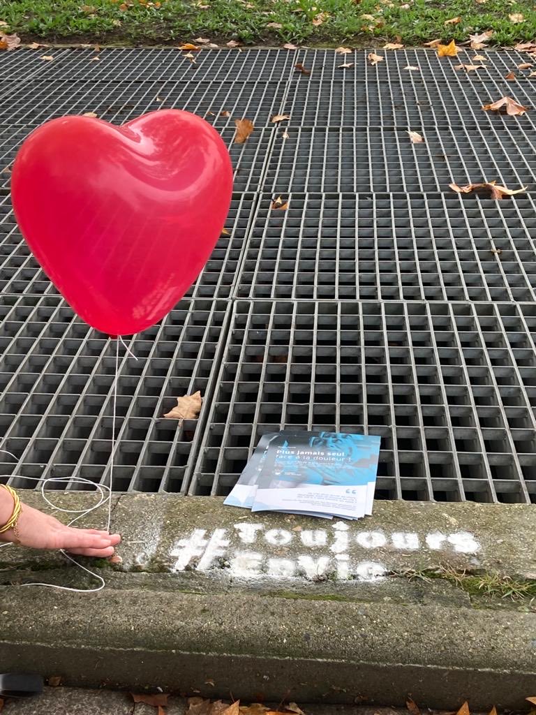 Christigen's tweet photo. #toujoursenvie #journeemondialecontreladouleur Plus jamais seul face à la douleur!
La douleur enferme et empêche la relation. Accompagnons les souffrants! https://t.co/JU0bhoW2ge